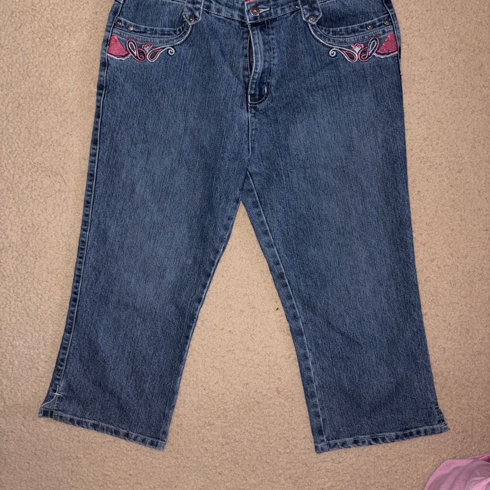 Y2K Fairycore Women’s Blue Denim Capris with Pink Embroidered Detail